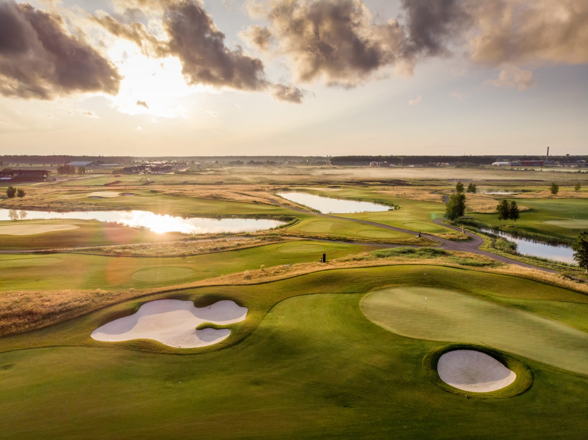 Golfa pilsētvillas ekskluzīvā kompleksā Jurmala Golf Resort Latvia
