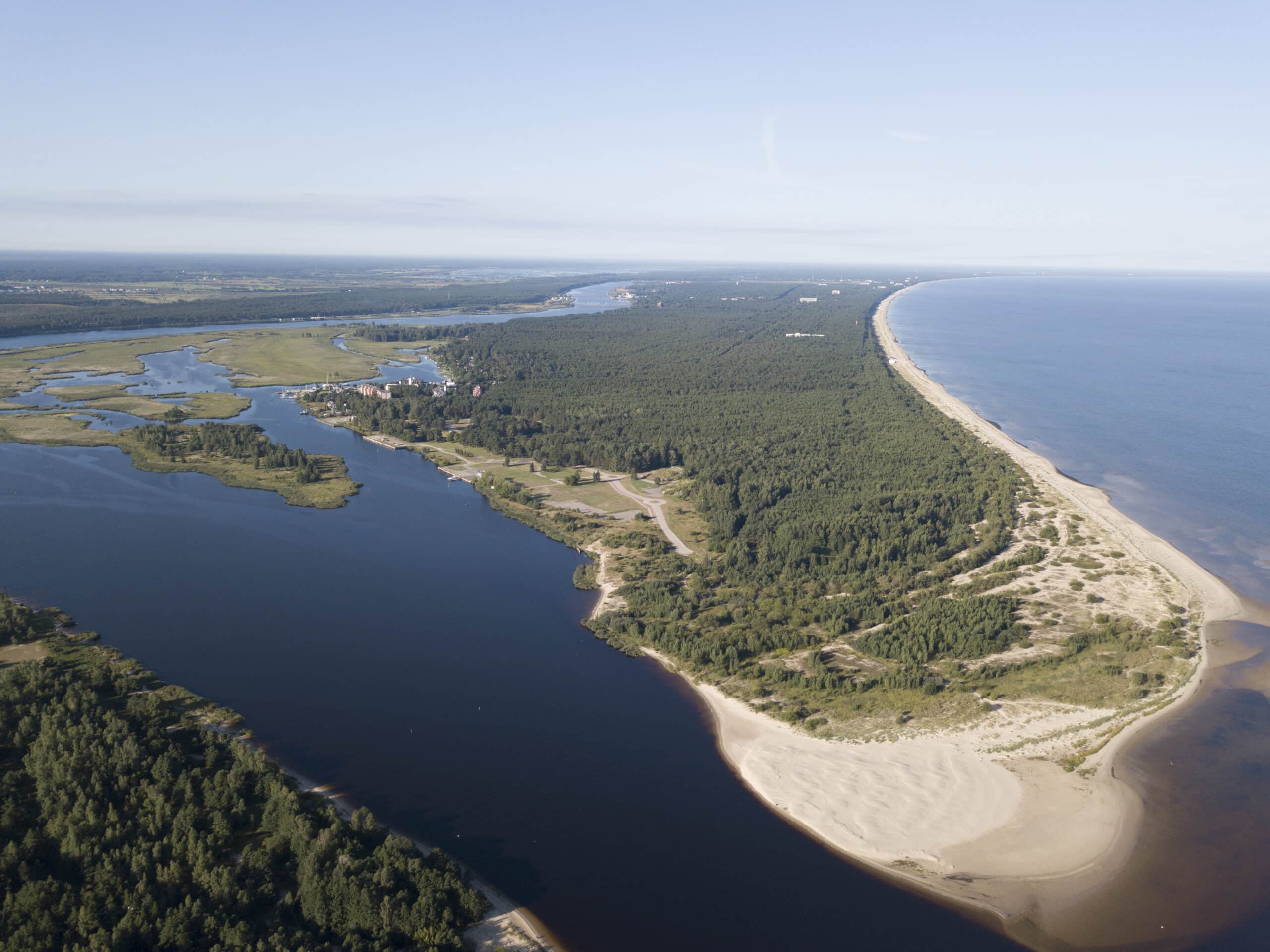 Slēgta tipa ciemats starp Lielupi un Rīgas jūras līci