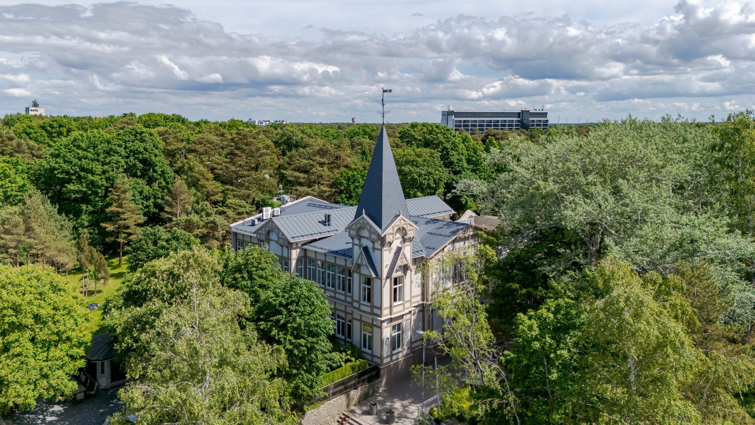 Atklājiet šīs vasaras aktuālās tirgus tendences Jūrmalā